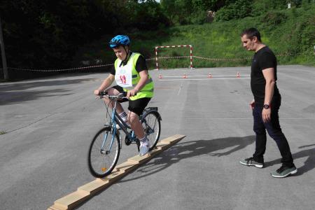 Spretnostni poligon s